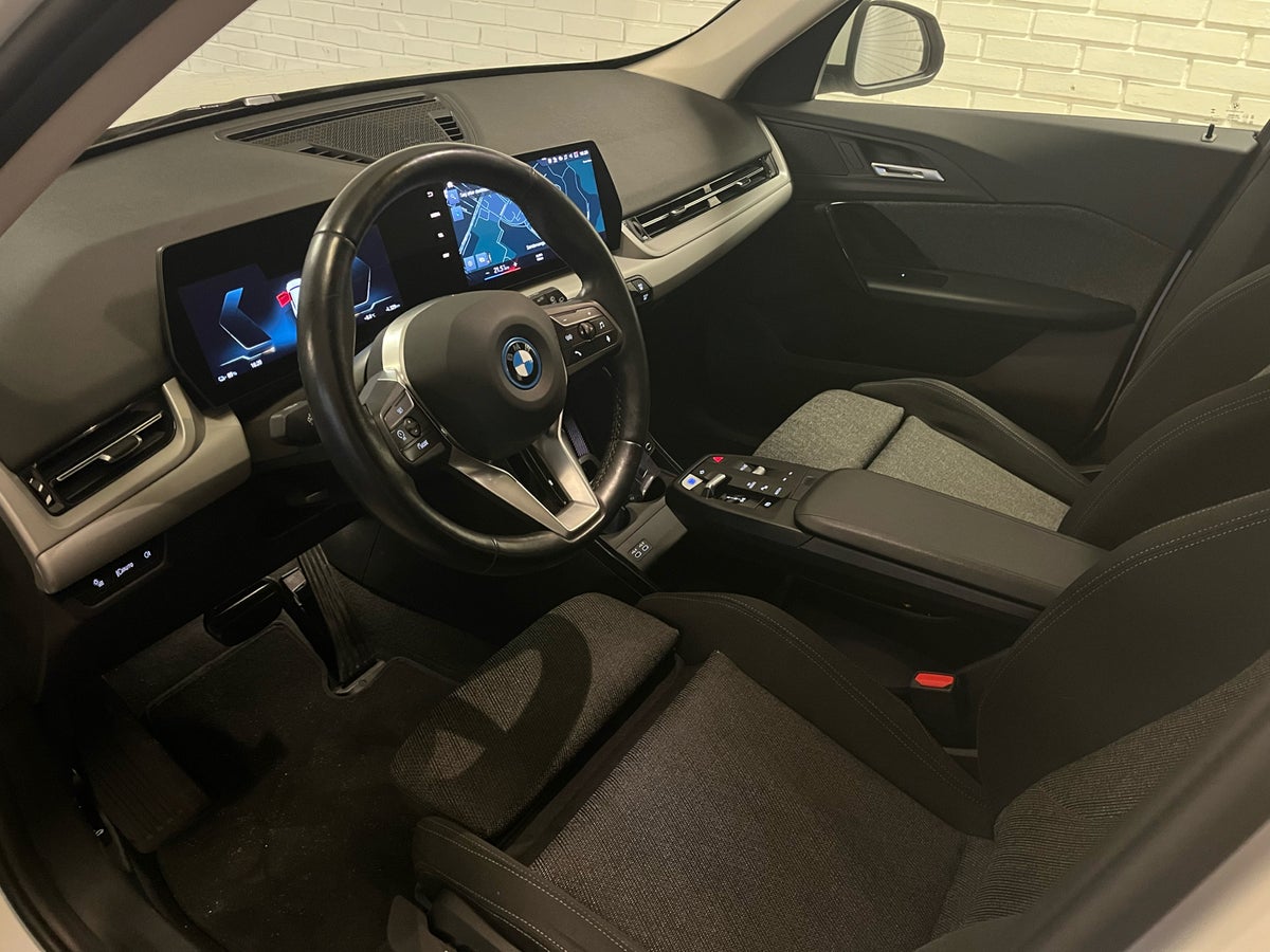 BMW iX1 xDrive30 billede 5
