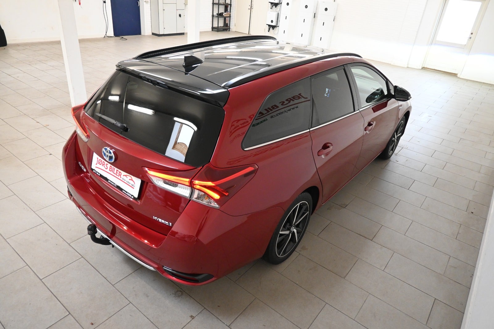 Toyota Auris Hybrid Prestige Touring Sports CVT