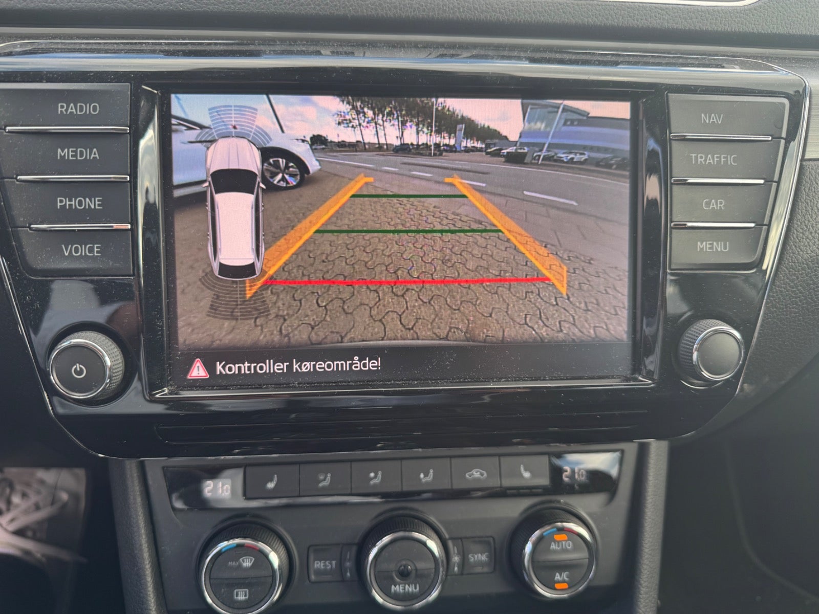 Skoda Superb TSi 150 Style Combi DSG