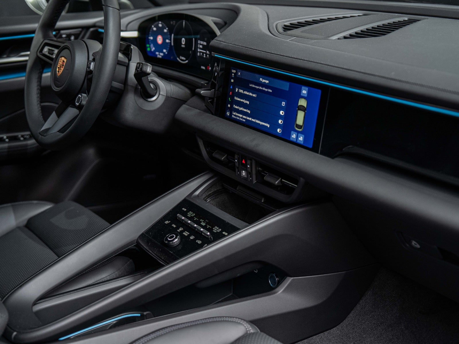 Gallery image 16 of 18