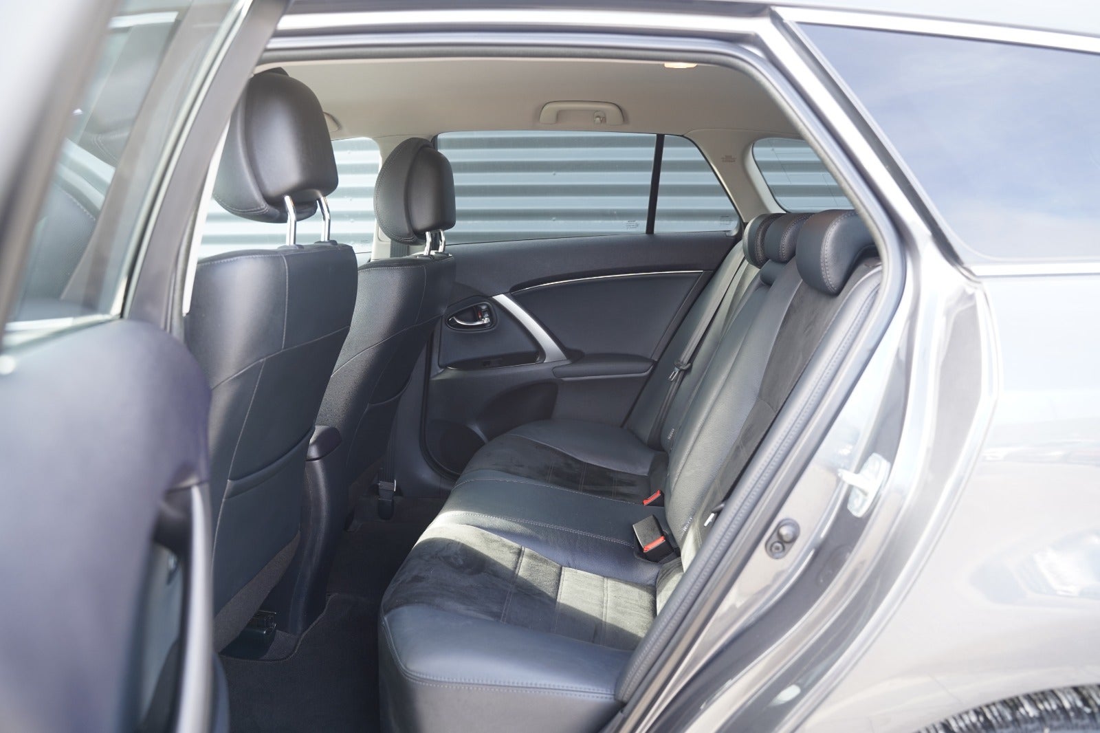 Billede af Toyota Avensis 2,0 VVT-i T3 stc. MDS