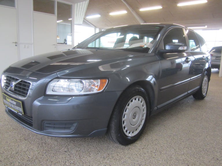 Volvo V50 Momentum