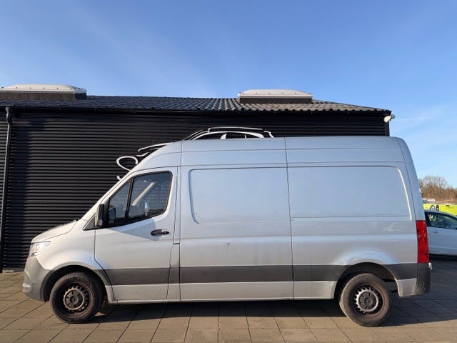 Mercedes Sprinter 215 CDi A2 Kassevogn aut. FWD