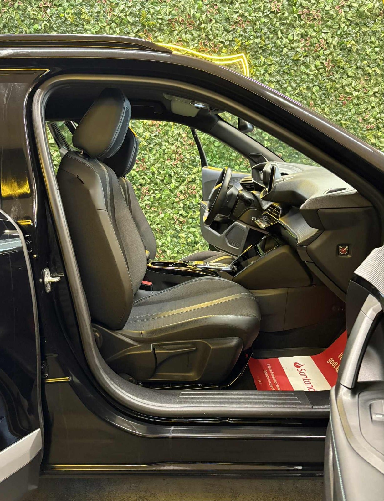 Billede af Peugeot e-2008 50 Allure