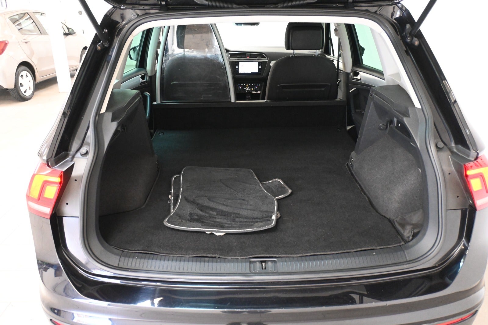 VW Tiguan TSi 150 Comfortline Van