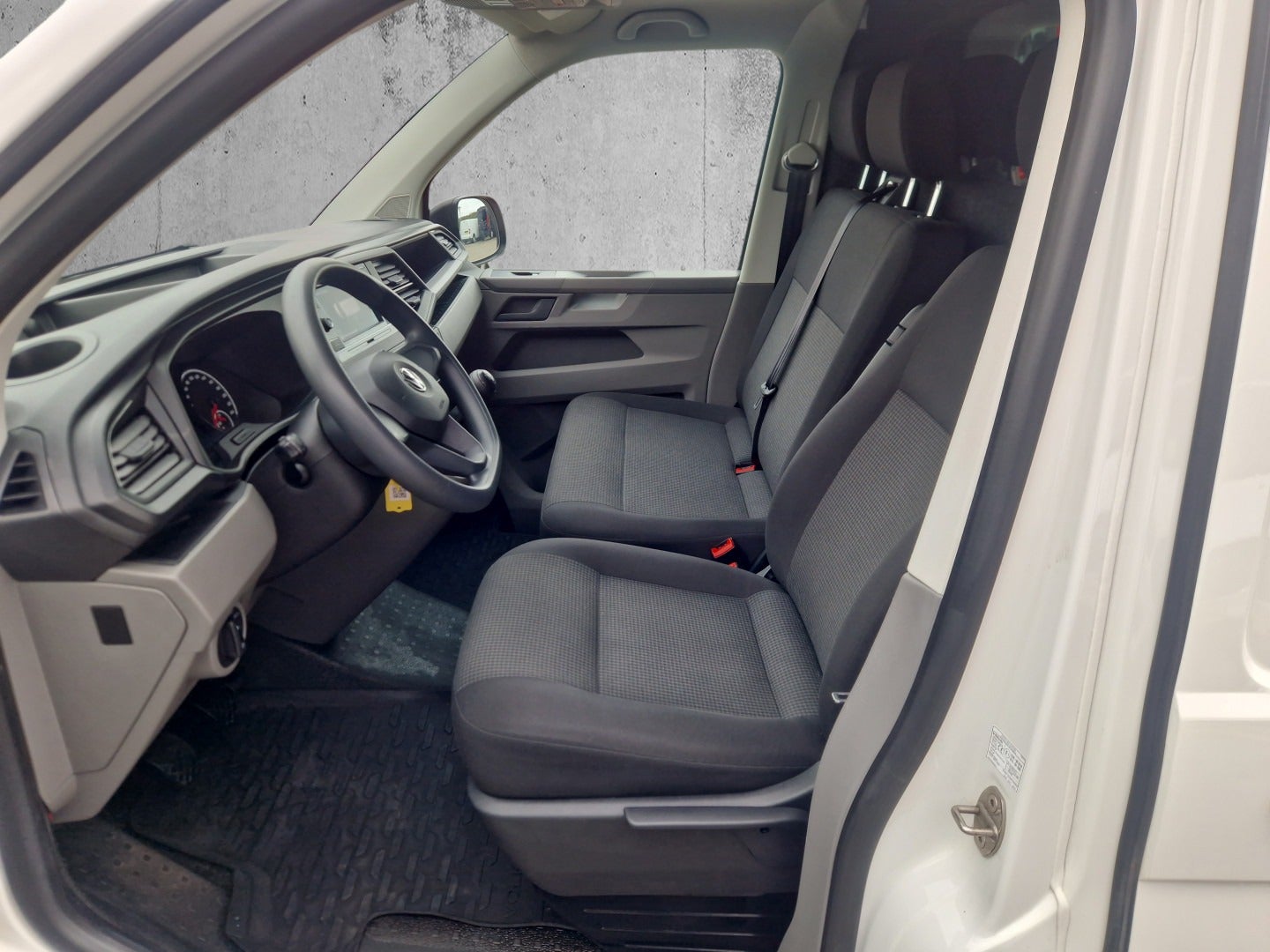 Billede af VW Transporter 2,0 TDi 110 Kassevogn lang