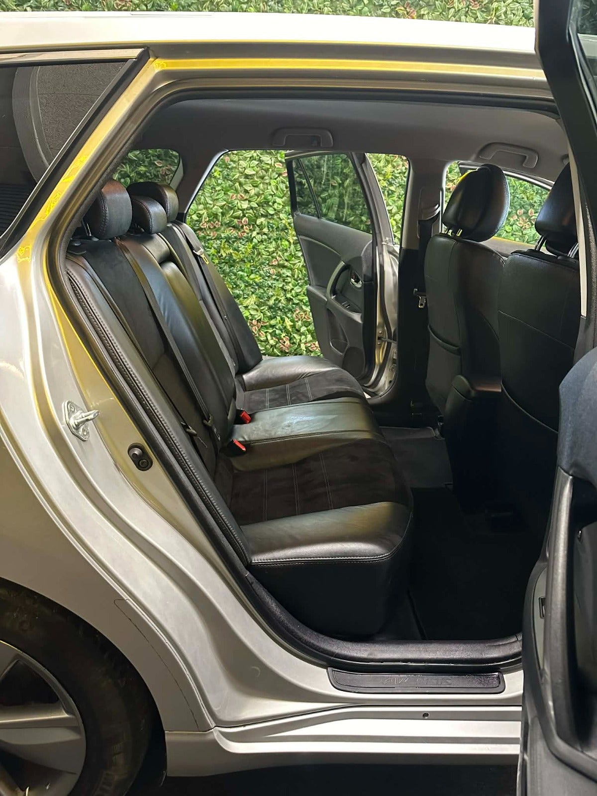 Billede af Toyota Avensis 1,8 VVT-i T2 Premium stc.