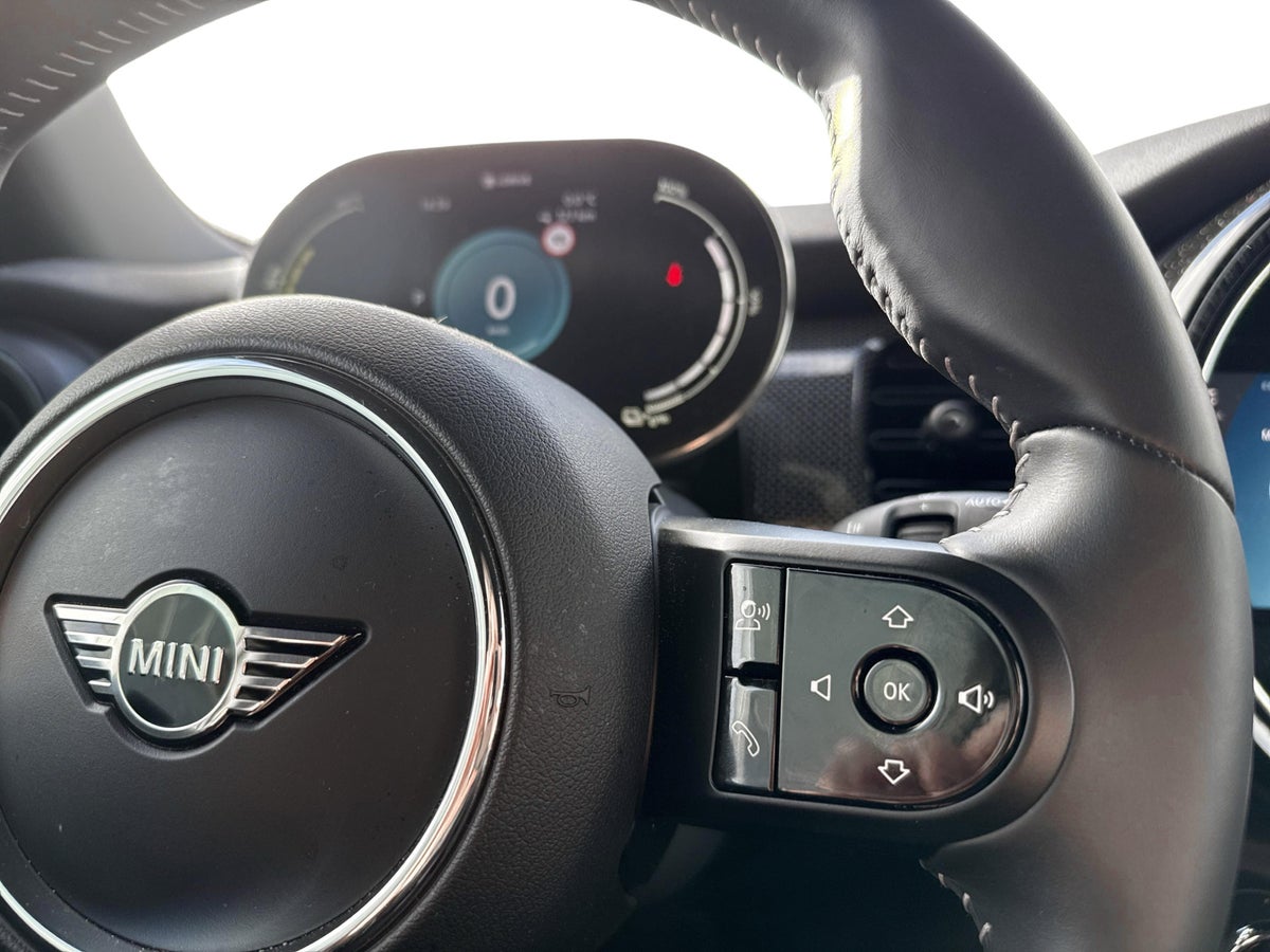 MINI Cooper SE Classic Trim billede 9