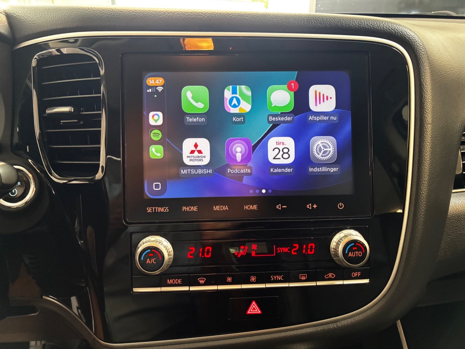 Billede af Mitsubishi Outlander 2,4 PHEV Invite+ CVT 4WD