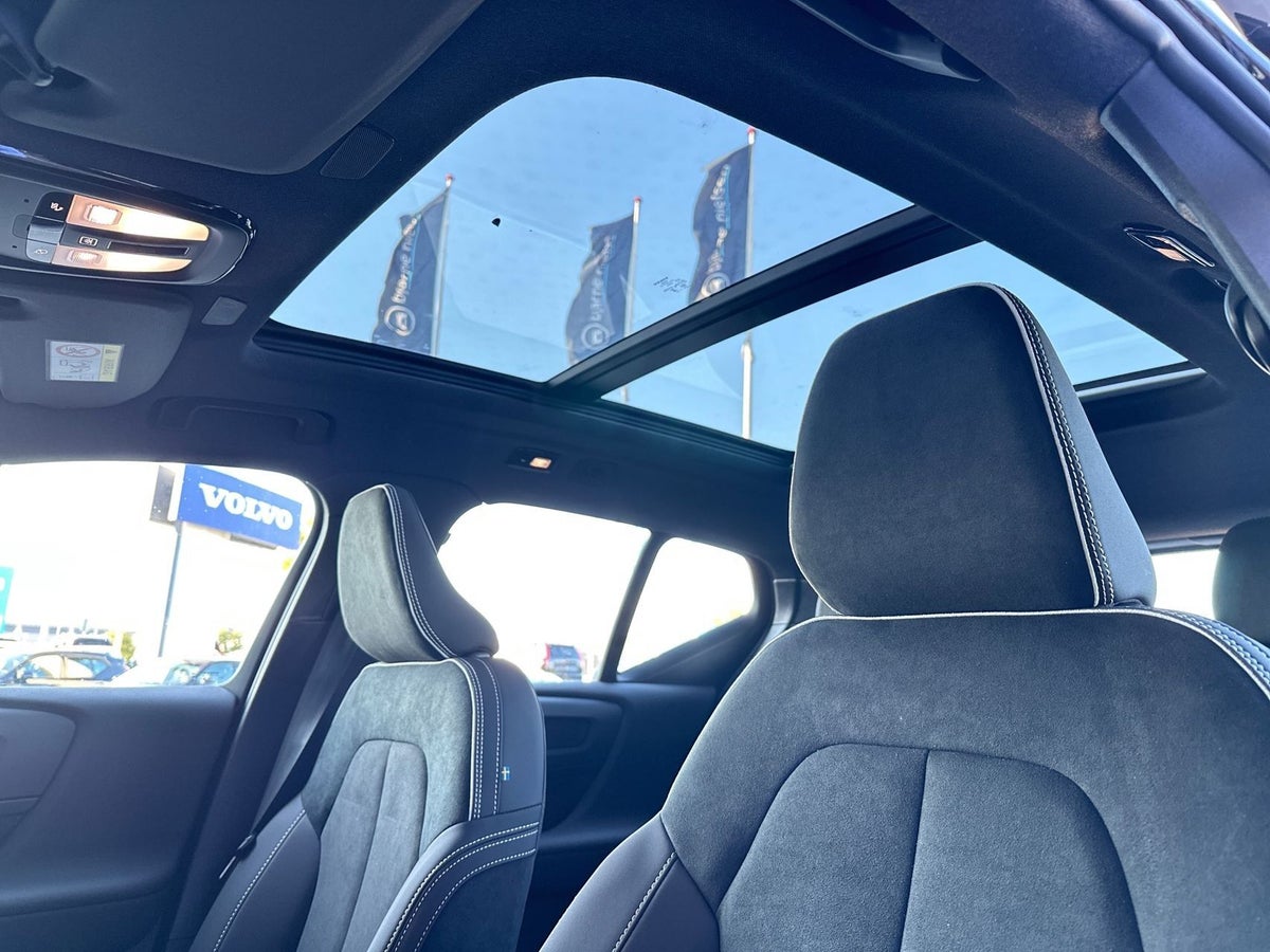 Volvo EX40 Extended Range Black Edition billede 21