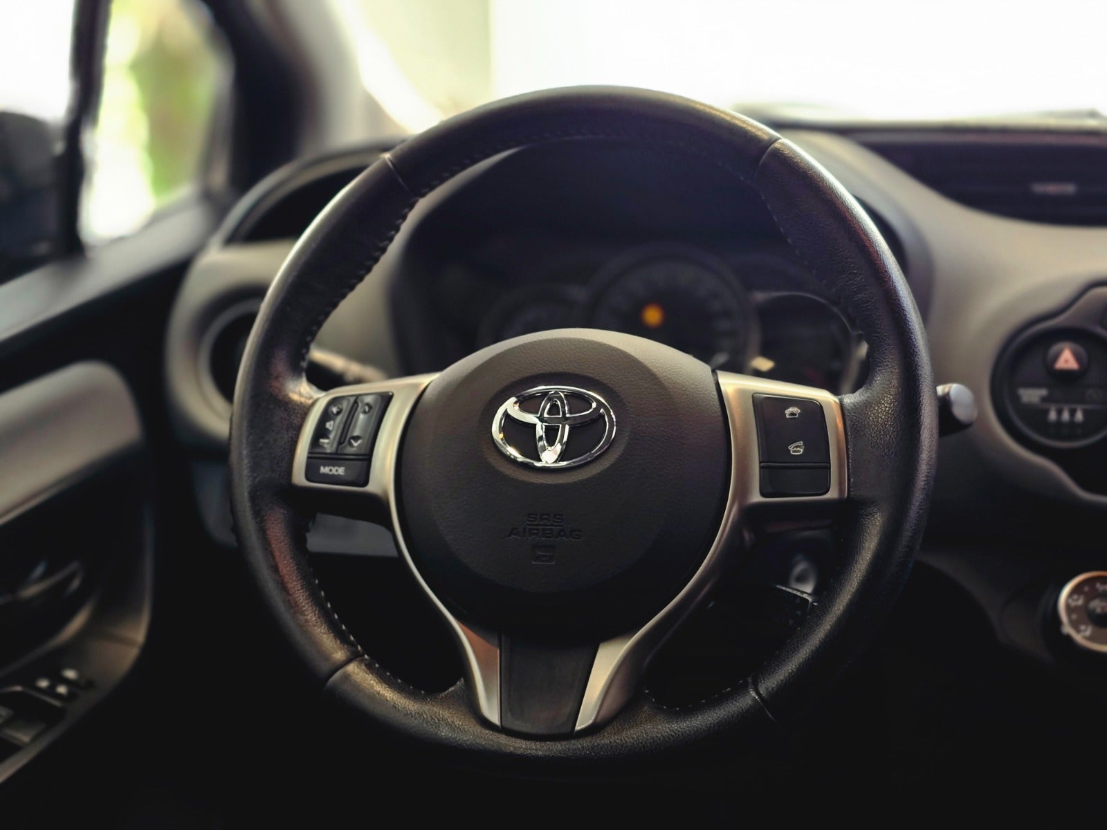 Billede af Toyota Yaris 1,0 VVT-i T2