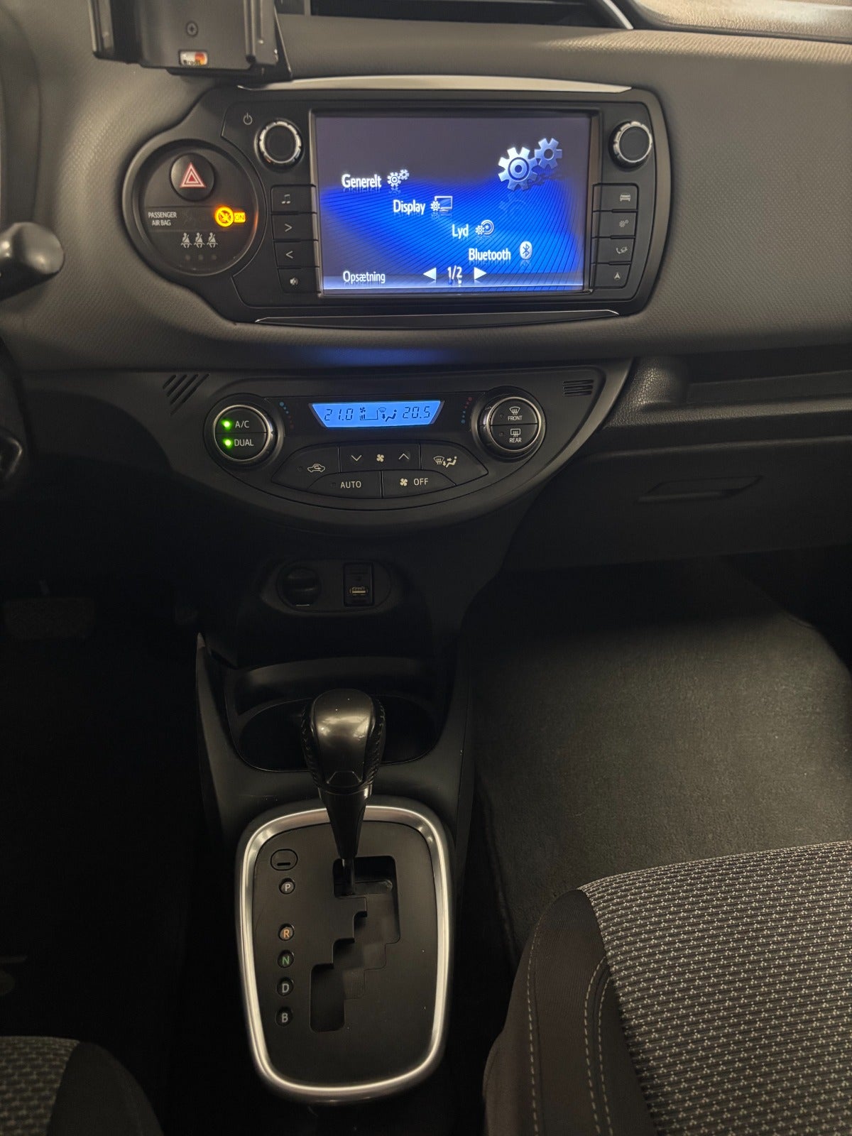 Toyota Yaris Hybrid H2 e-CVT