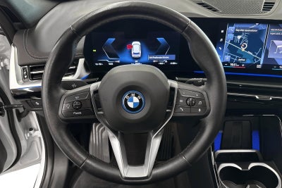 BMW iX1 xDrive30 X-Line
