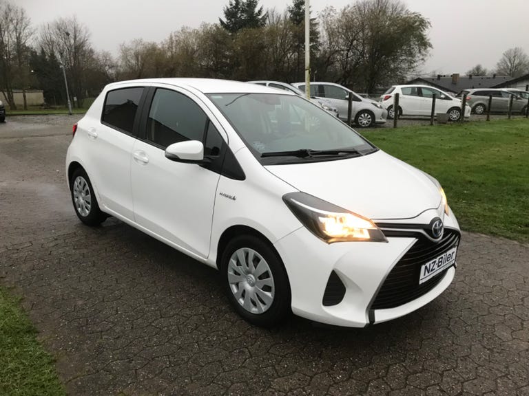 Toyota Yaris Hybrid H2 e-CVT