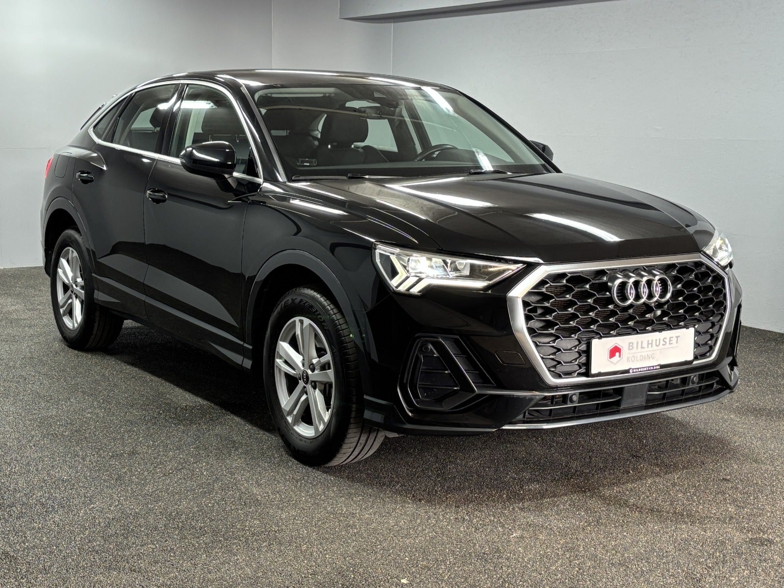 Billede af Audi Q3 45 TFSi e Attitude plus Sportback S-tr.