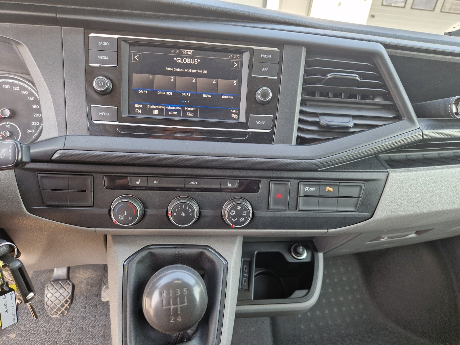 Billede af VW Transporter 2,0 TDi 110 Kassevogn lang