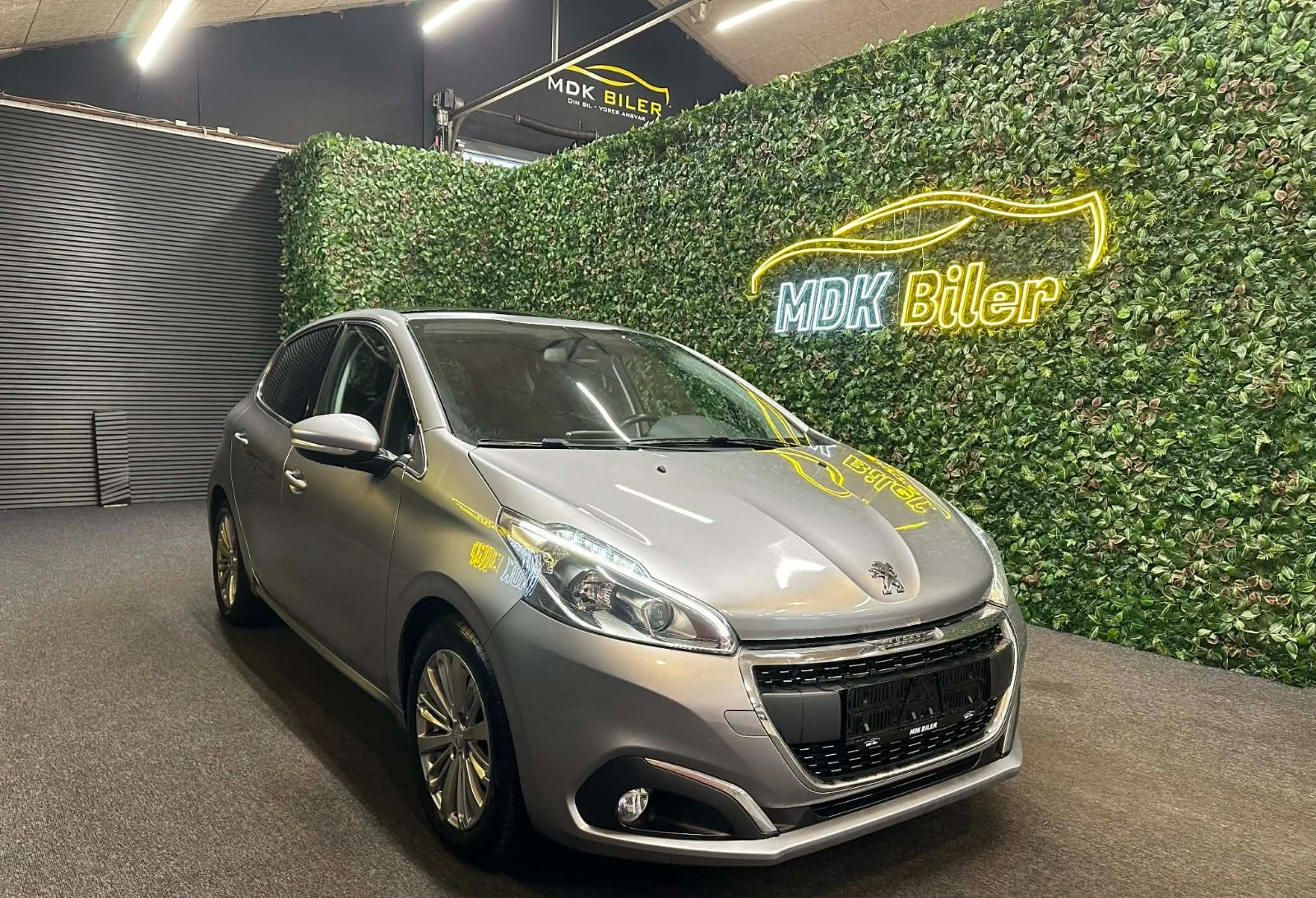Billede af Peugeot 208 1,5 BlueHDi 100 Infinity Sky