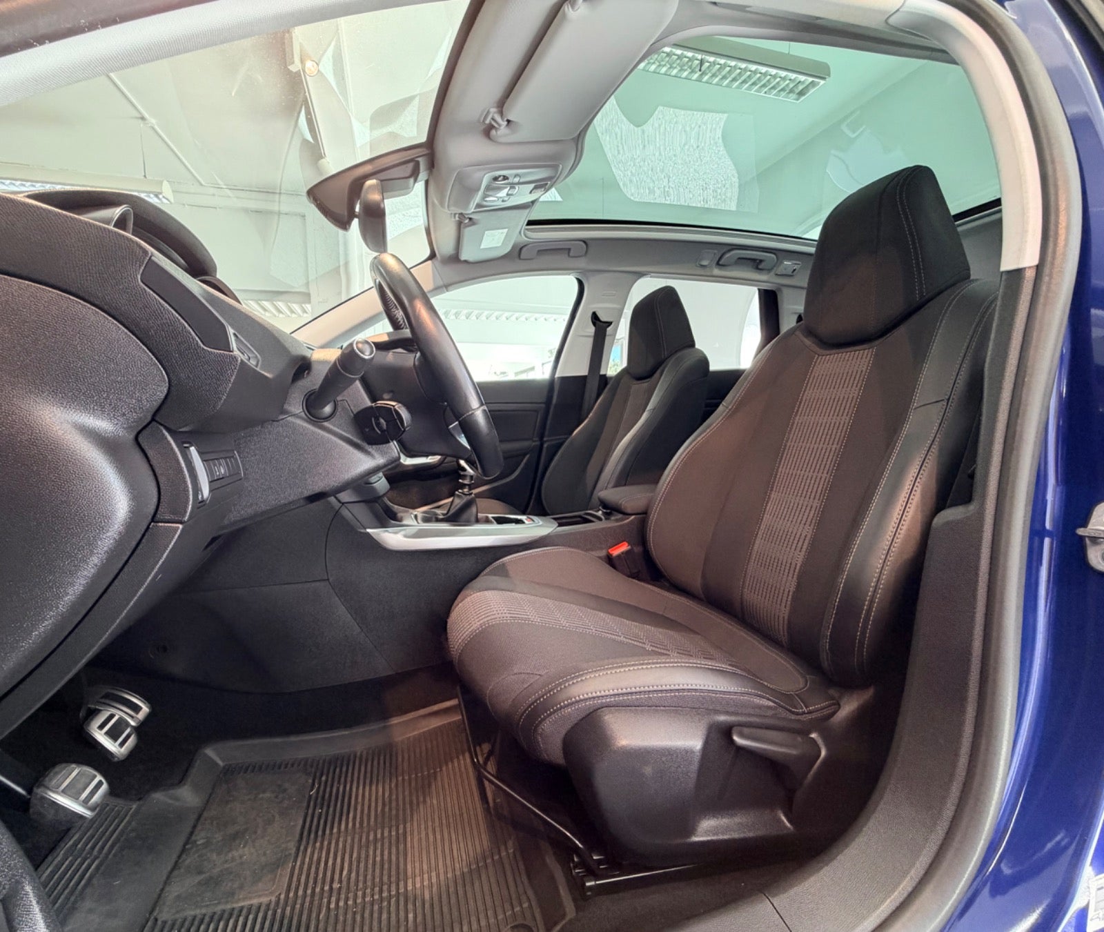 Billede af Peugeot 308 1,5 BlueHDi 130 Selection Sky
