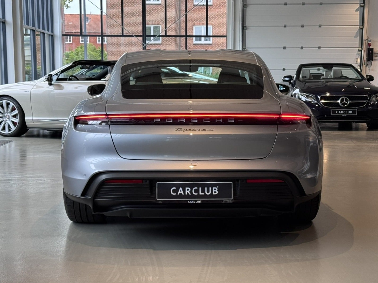 Porsche Taycan 4S Performance+