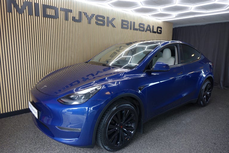 Tesla Model Y Long Range AWD