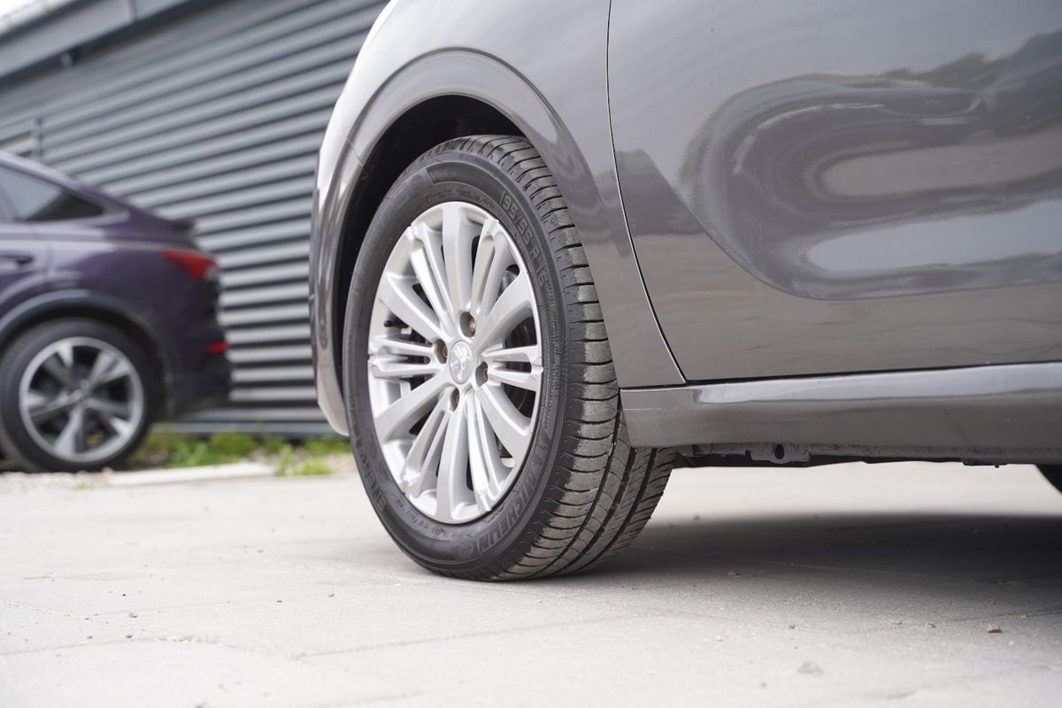 Billede af Peugeot 208 1,2 VTi 82 Selection