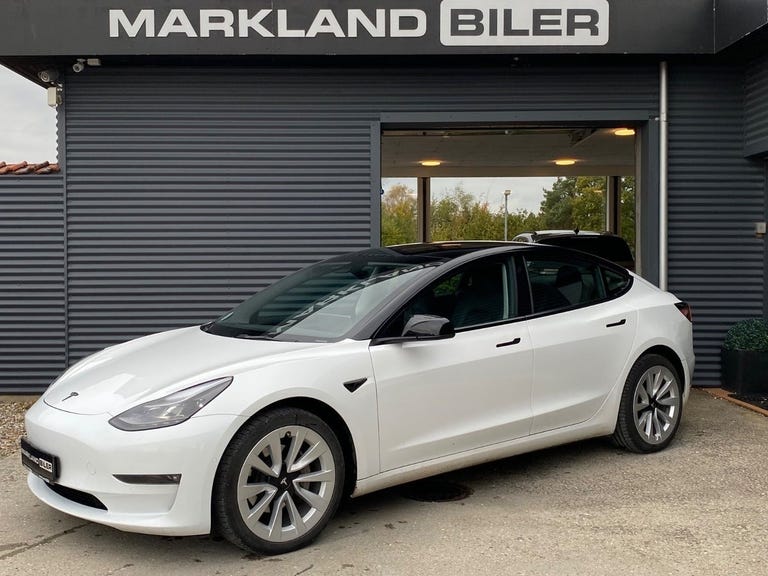 Tesla Model 3 Long Range AWD