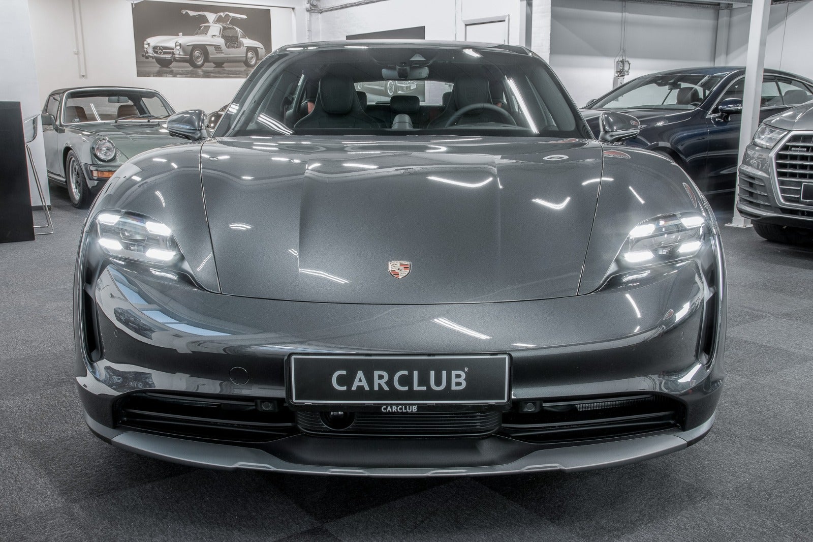 Porsche Taycan 4 Cross Turismo