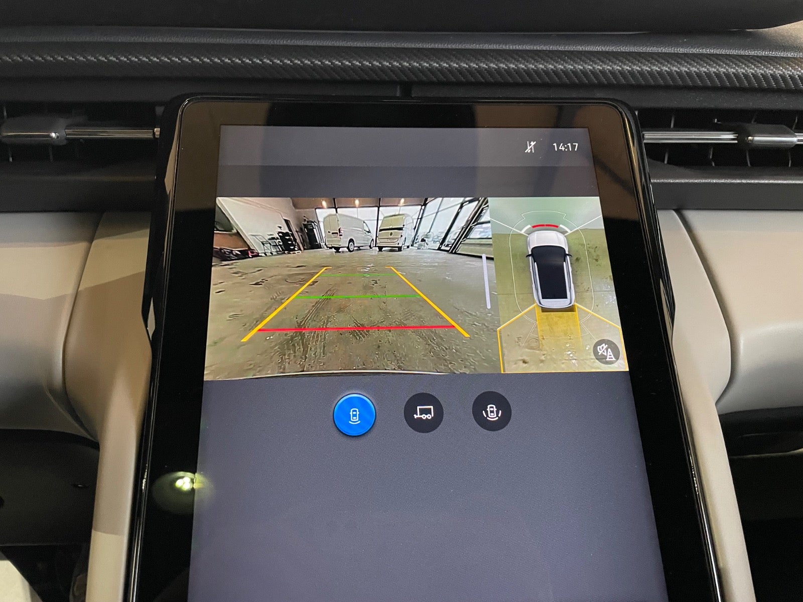 Ford Explorer Premium Extended Range