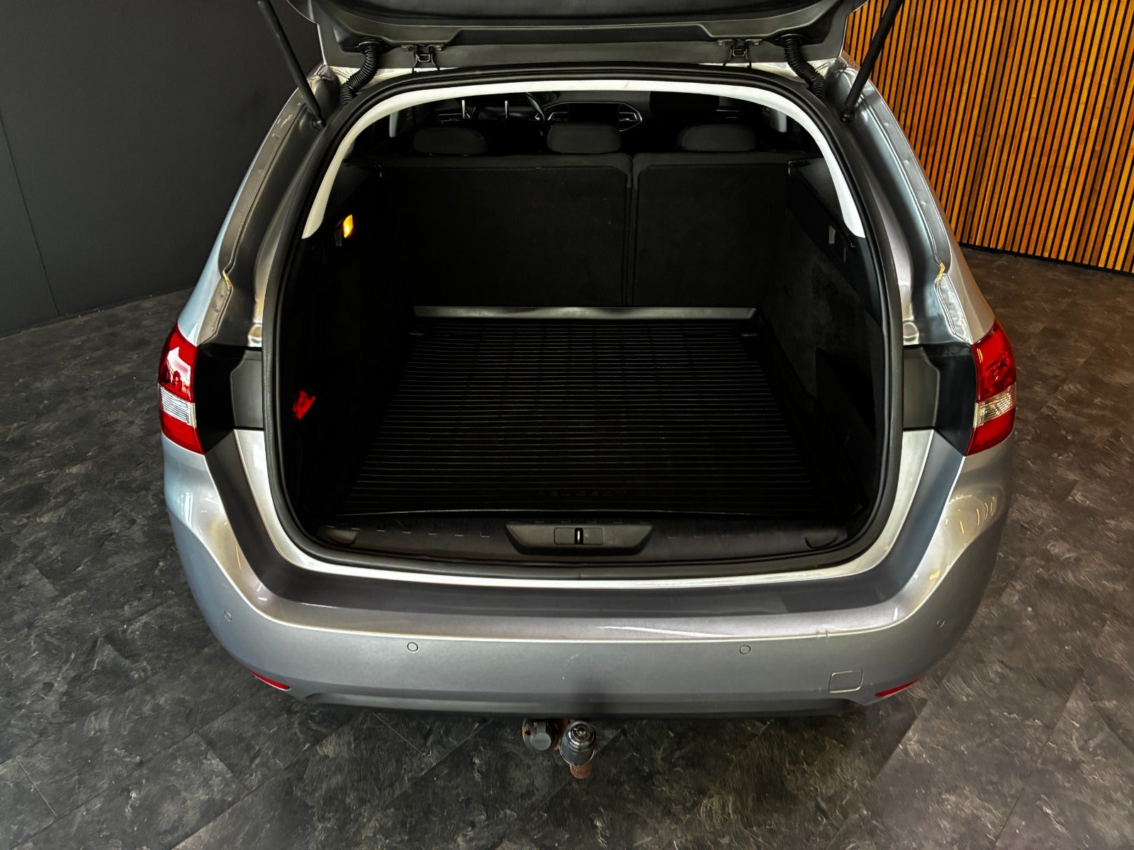Billede af Peugeot 308 1,6 BlueHDi 120 Active SW