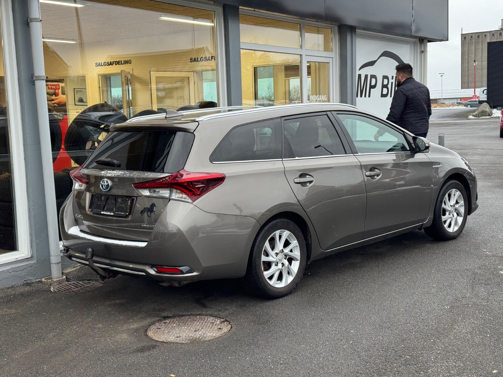 Billede af Toyota Auris 1,8 Hybrid H2 Comfort Touring Sports CVT