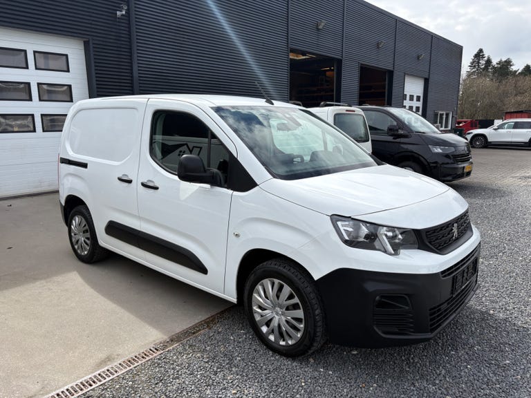 Peugeot Partner BlueHDi 100 L1V1 Plus Van