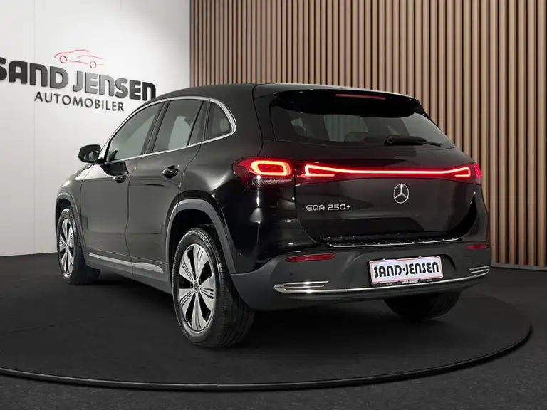 Mercedes EQA250+ Progressive Van