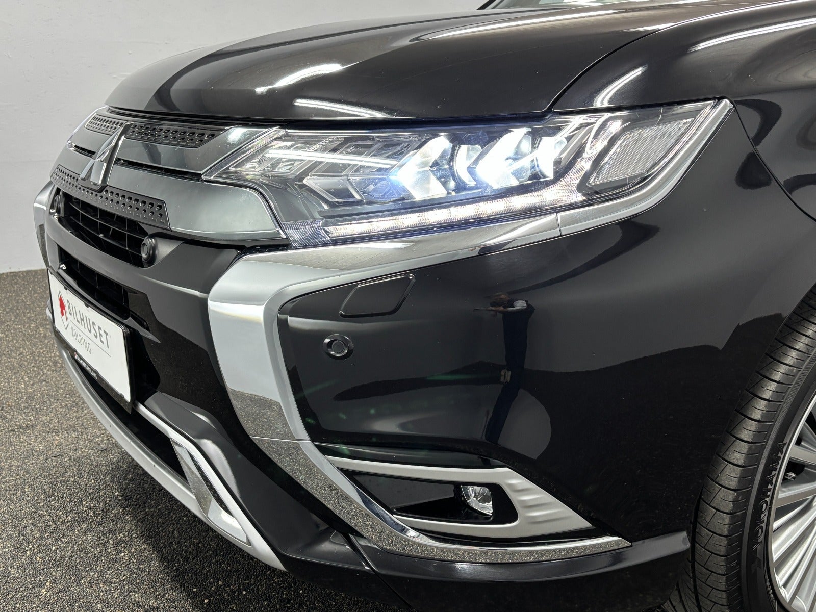 Billede af Mitsubishi Outlander 2,4 PHEV Instyle CVT 4WD