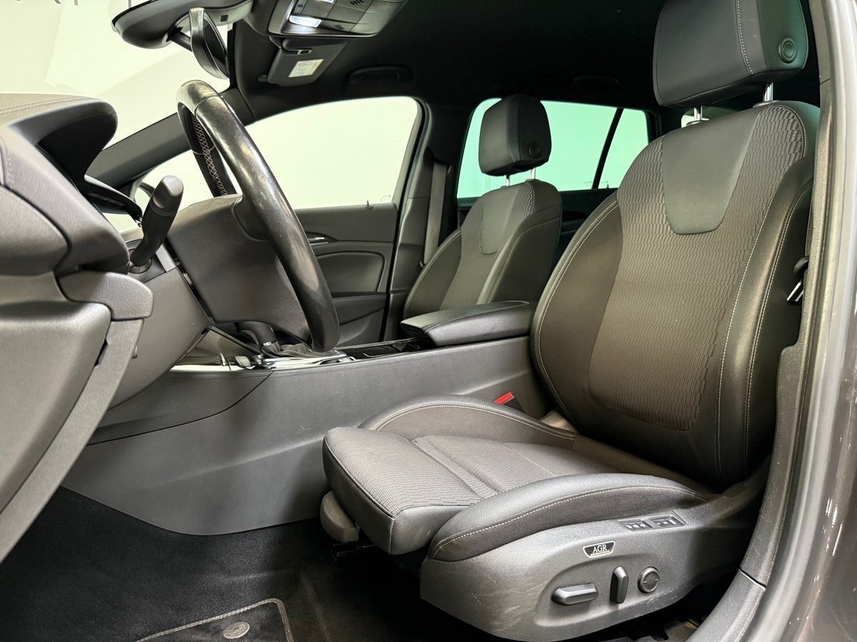 Opel Insignia D 174 Ultimate Sport Tourer aut.