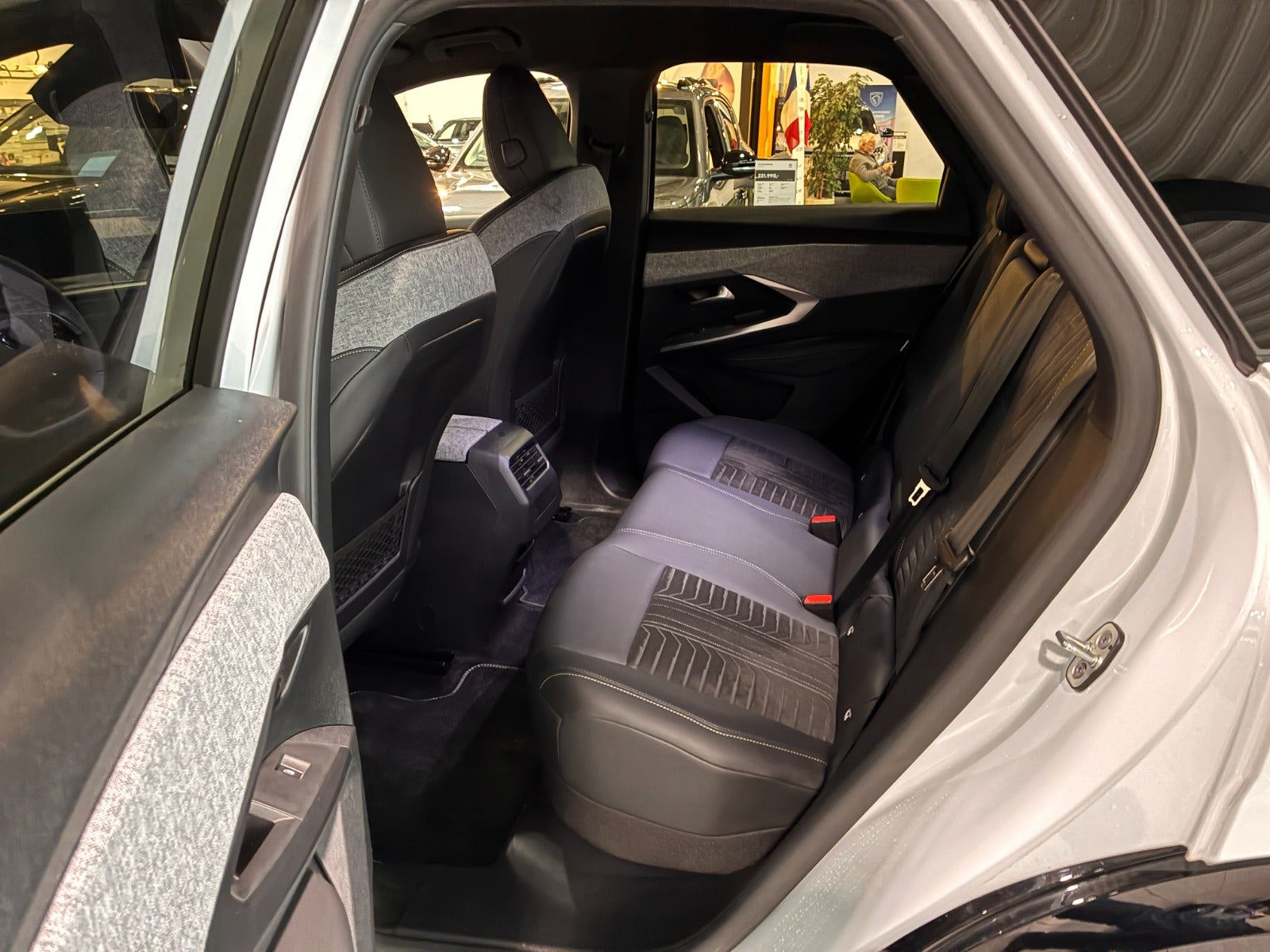 Billede af Peugeot e-3008 77 GT Pack