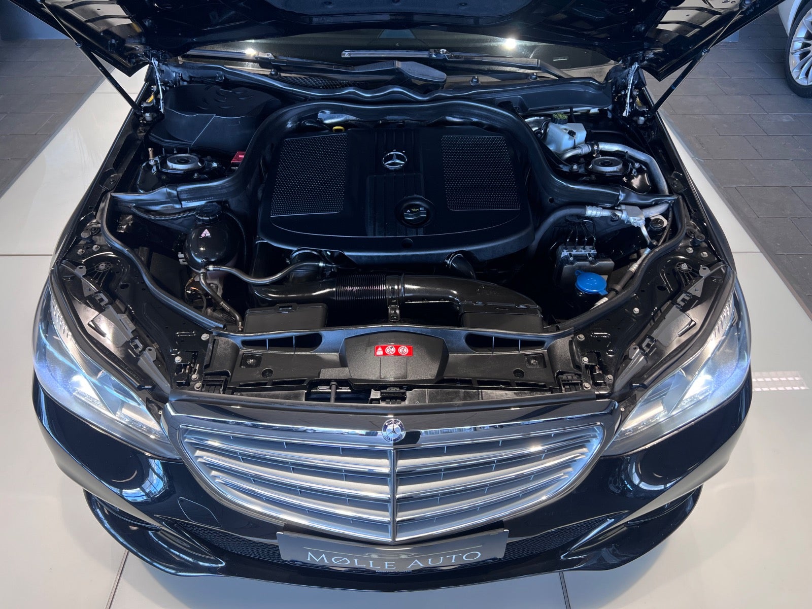 Billede af Mercedes E200 2,2 BlueTEC Avantgarde stc. aut.