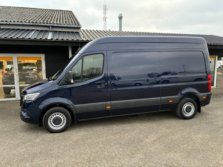 Mercedes Sprinter 215 CDi A2 Kassevogn aut. FWD