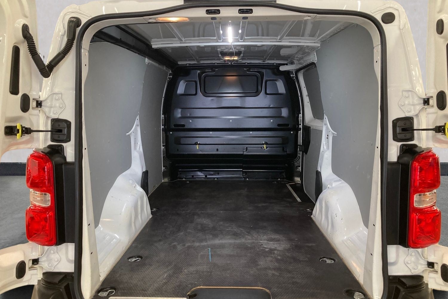 Billede af Opel Vivaro 2,0 D 145 Enjoy+ L3V2 aut.