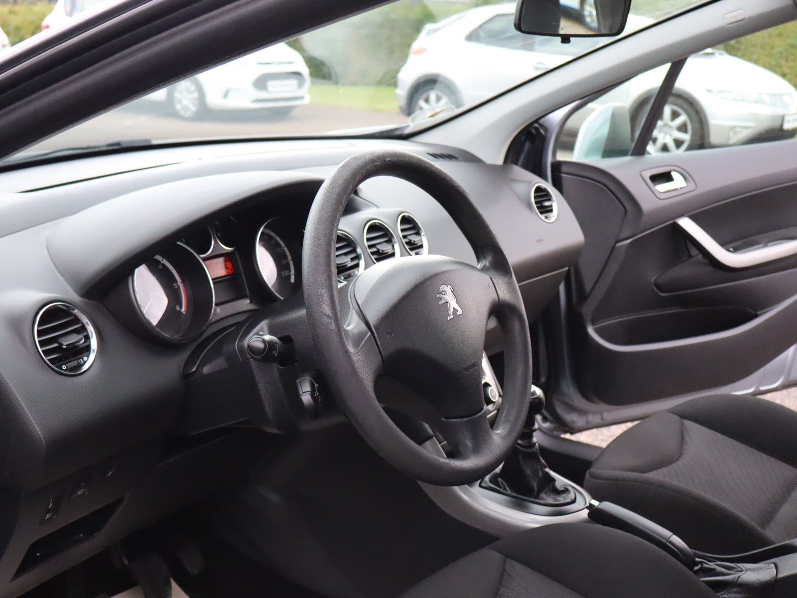 Billede af Peugeot 308 1,6 e-HDi 112 Sportium SW