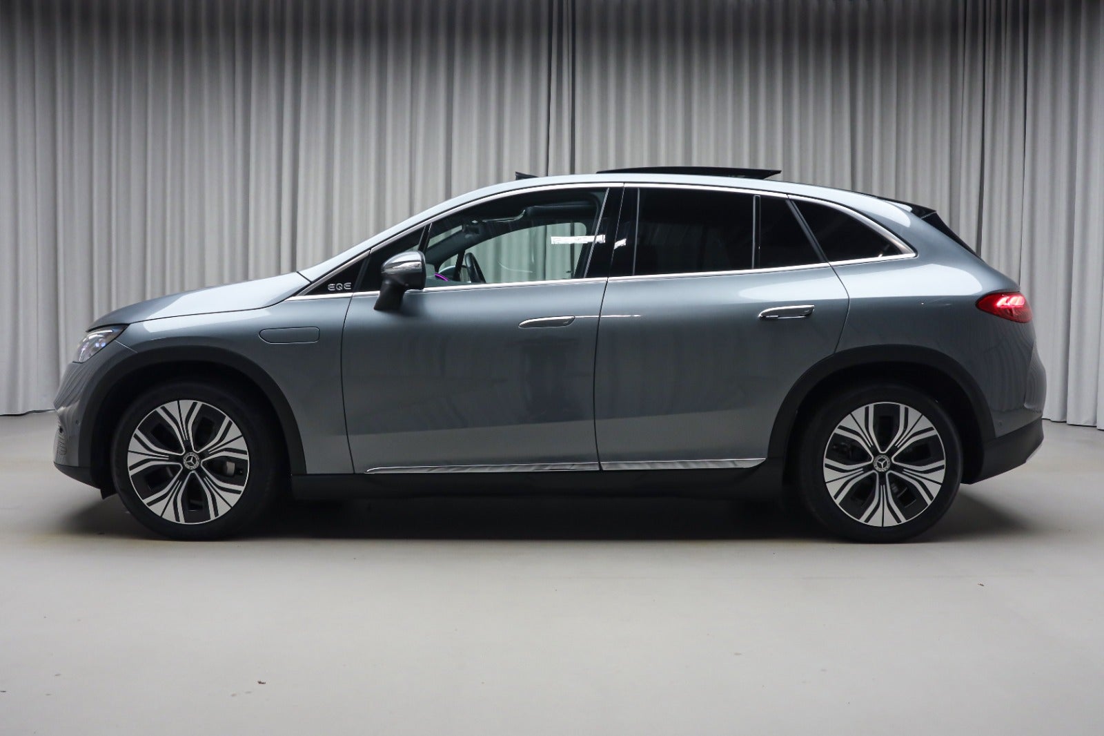 Mercedes-Benz EQE 350 SUV (6/8)