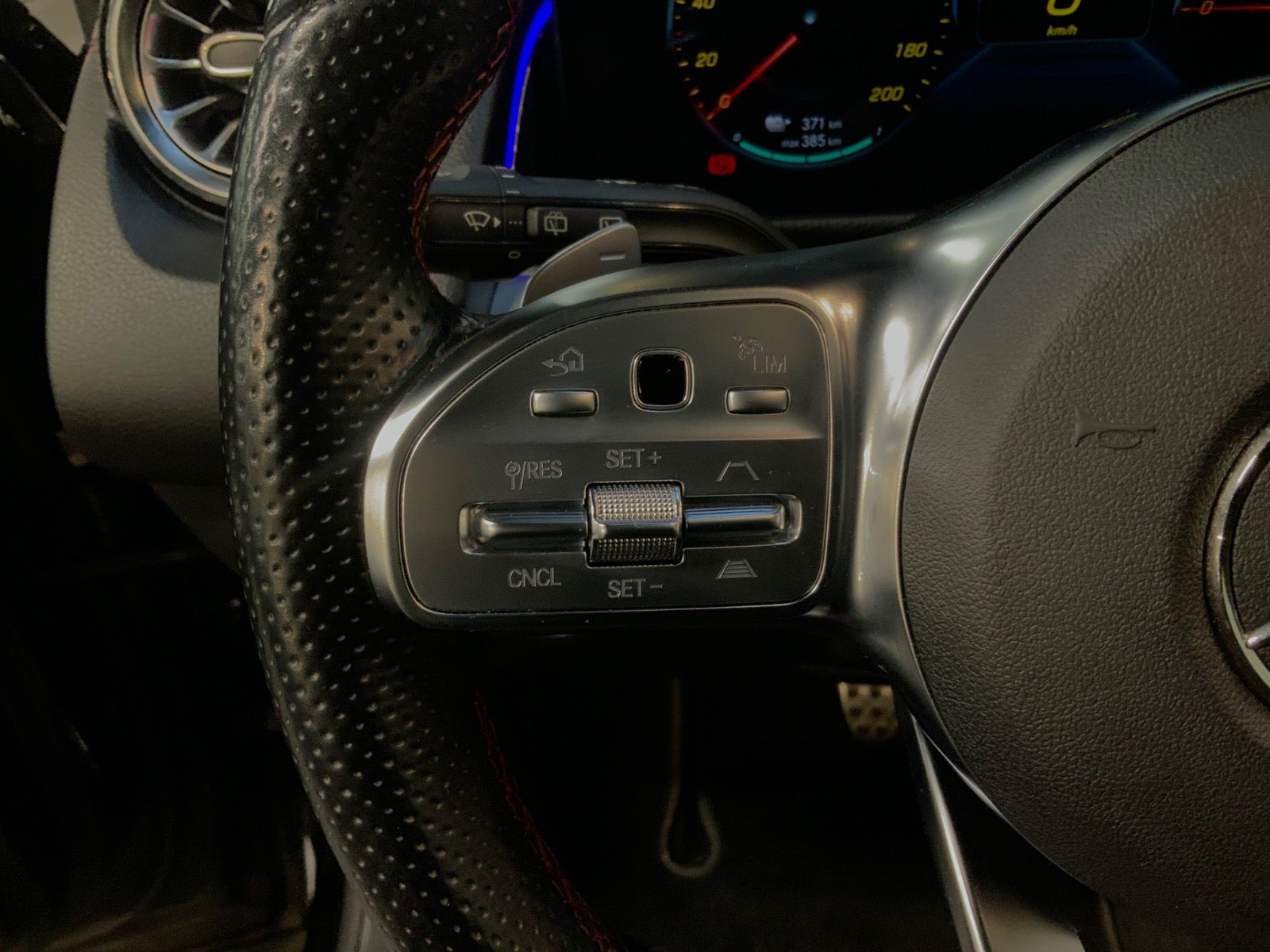 Mercedes-Benz EQB 300