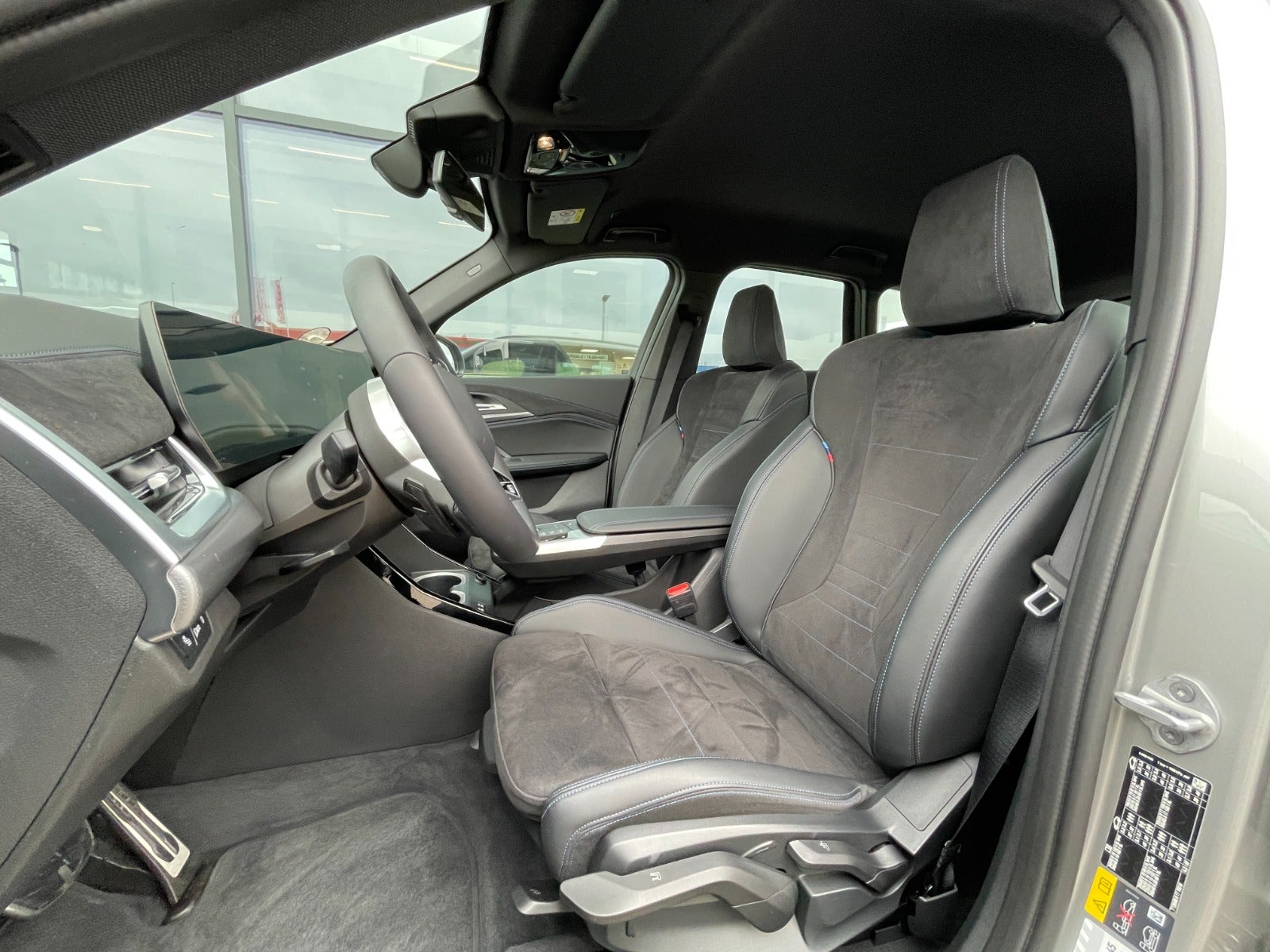 BMW iX1 eDrive20 M-Sport Premium 5d - 7
