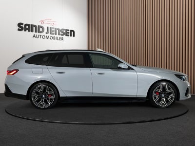 BMW i5 eDrive40 Touring Fully Charged M-Sport