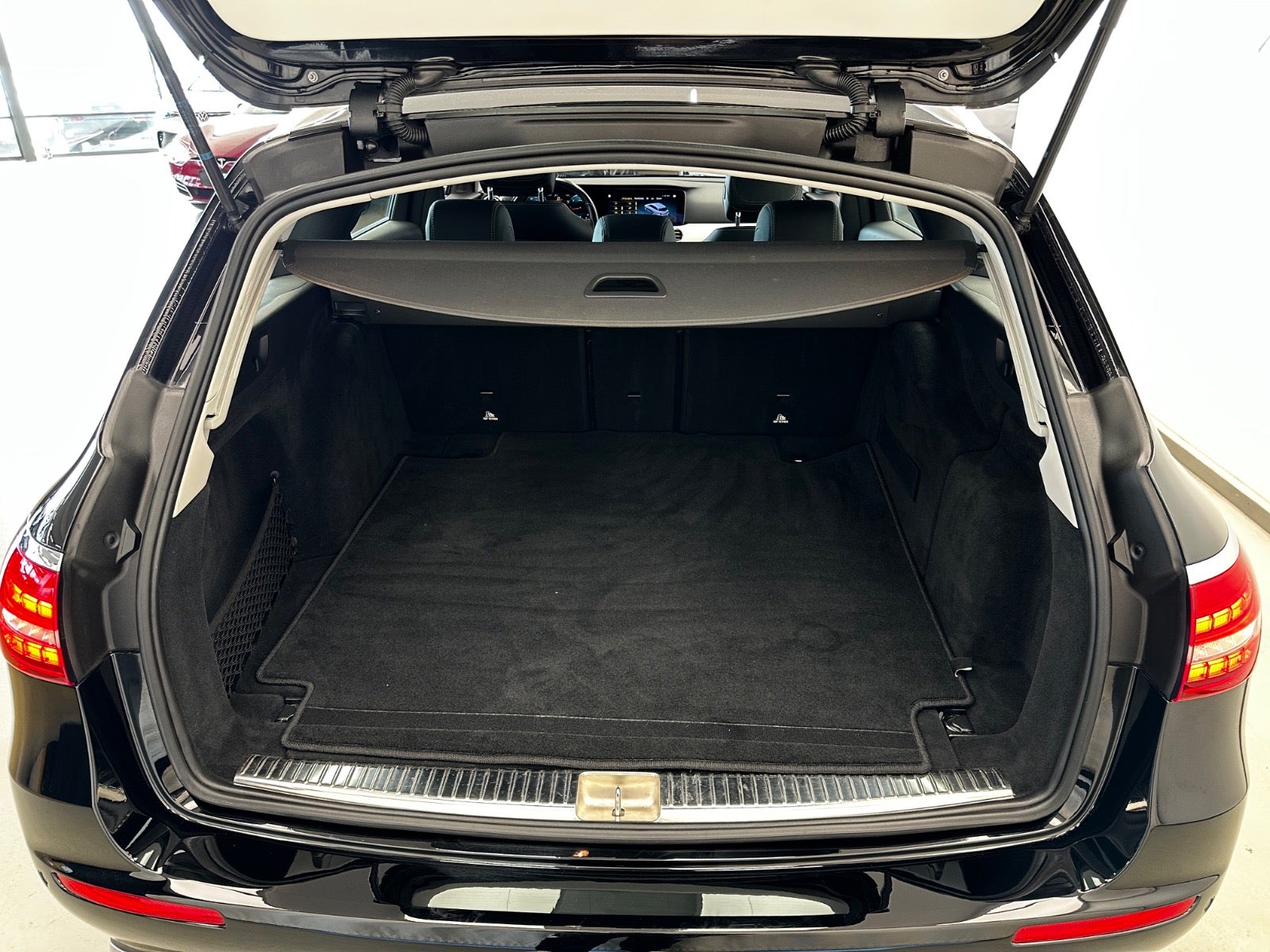 Billede af Mercedes E220 d 2,0 Avantgarde stc. aut.