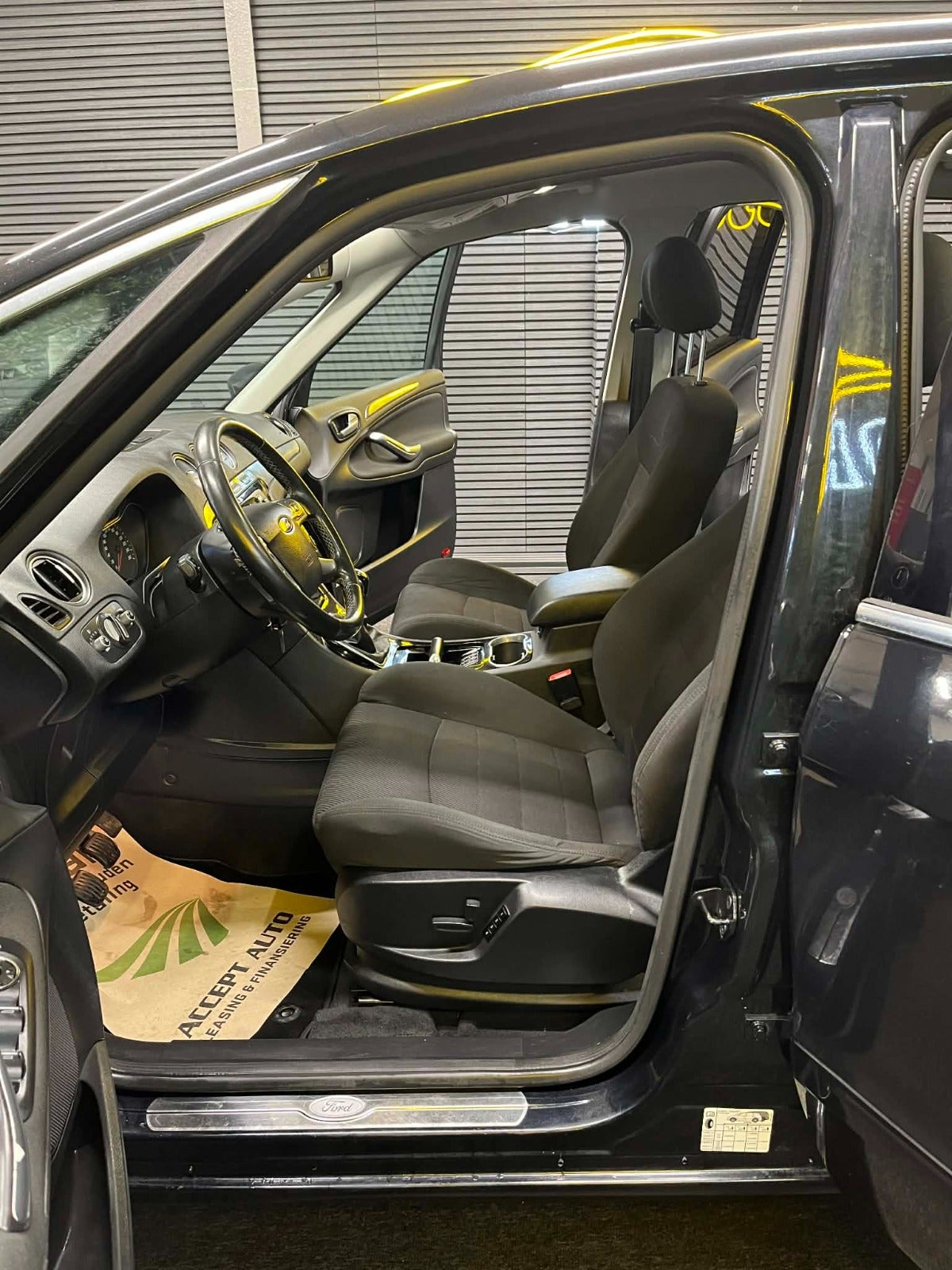 Billede af Ford S-MAX 2,0 TDCi 140 Titanium