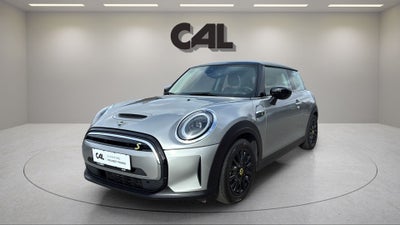 MINI Cooper SE  Essential 3d
