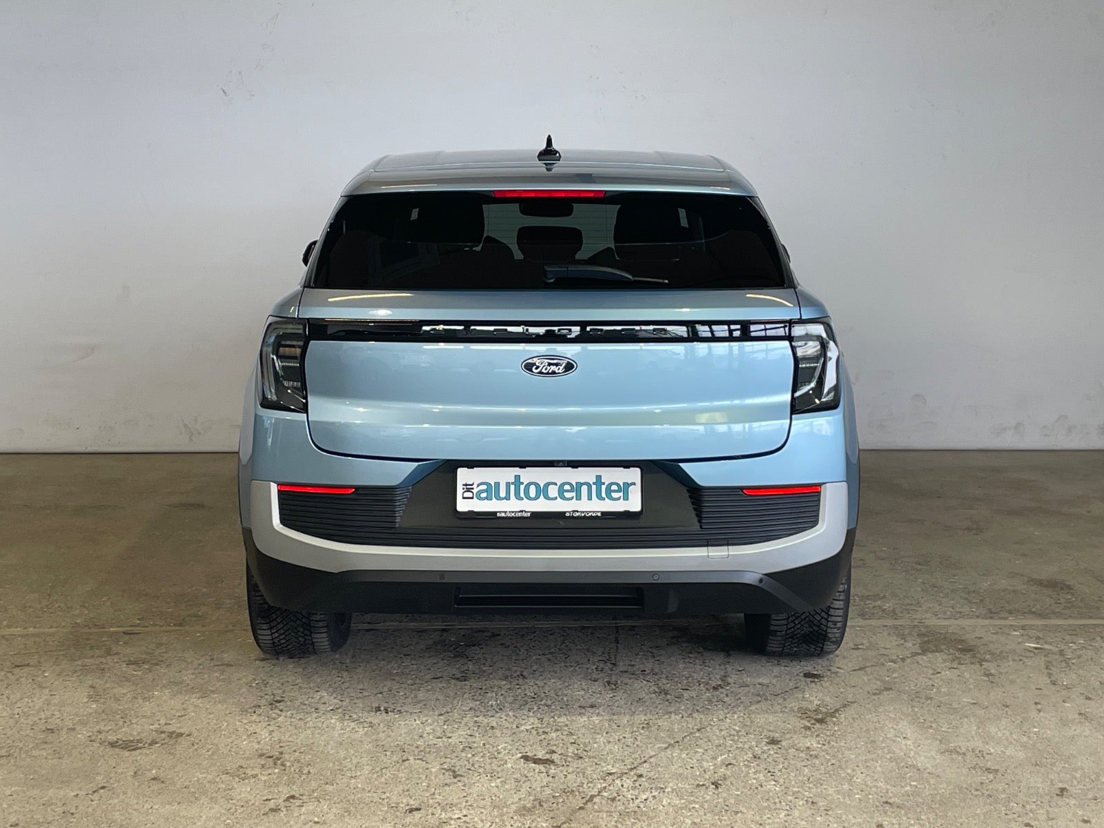 Ford Explorer Select Extended Range AWD
