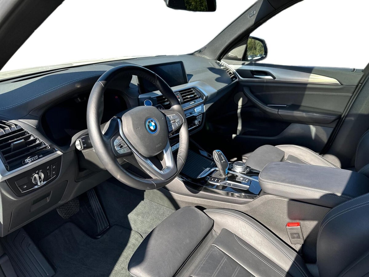 BMW iX3 Charged Plus billede 3