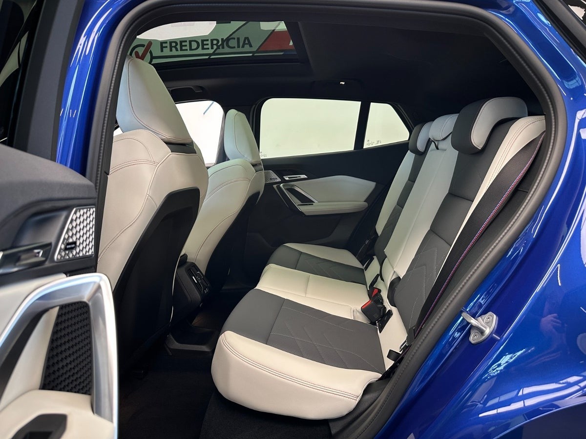 Billede af BMW iX2  eDrive20 M-Sport