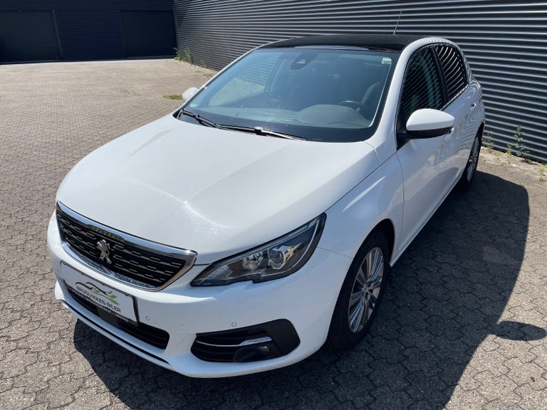 Peugeot 308 PureTech 130 Selection Sky